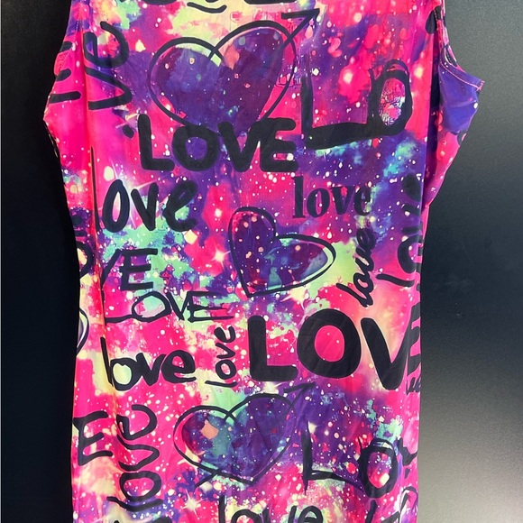 Tank top letter and heart dress size large - Picture 4 of 4